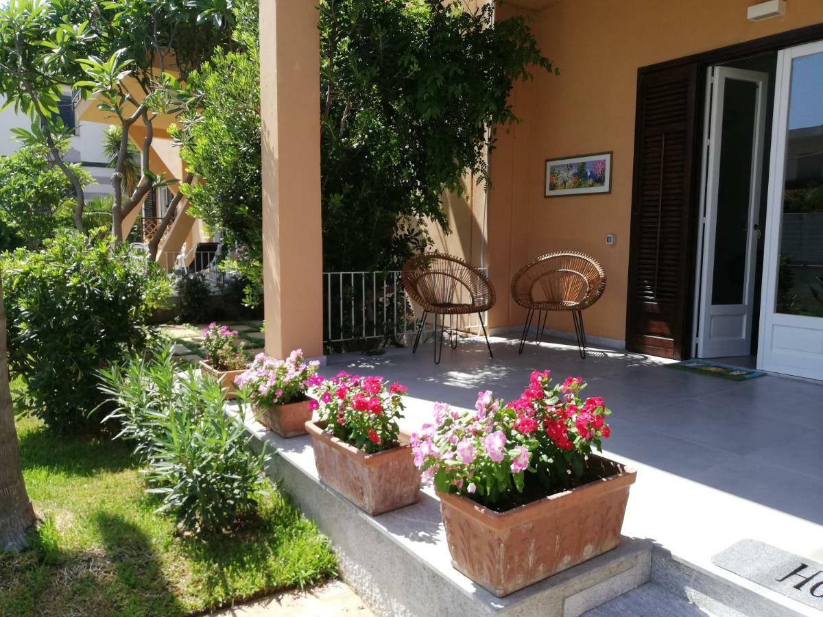 Mondello Felix - Appartamenti In Villa A 600M Dal Mare Exterior photo